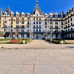 Bourgeois Avec Terrasse Et Vue Appartement Aix-les-Bains